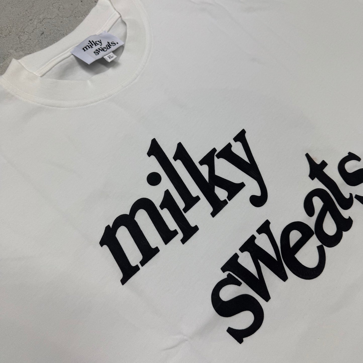 JUMBO PUFF PRINT TEE