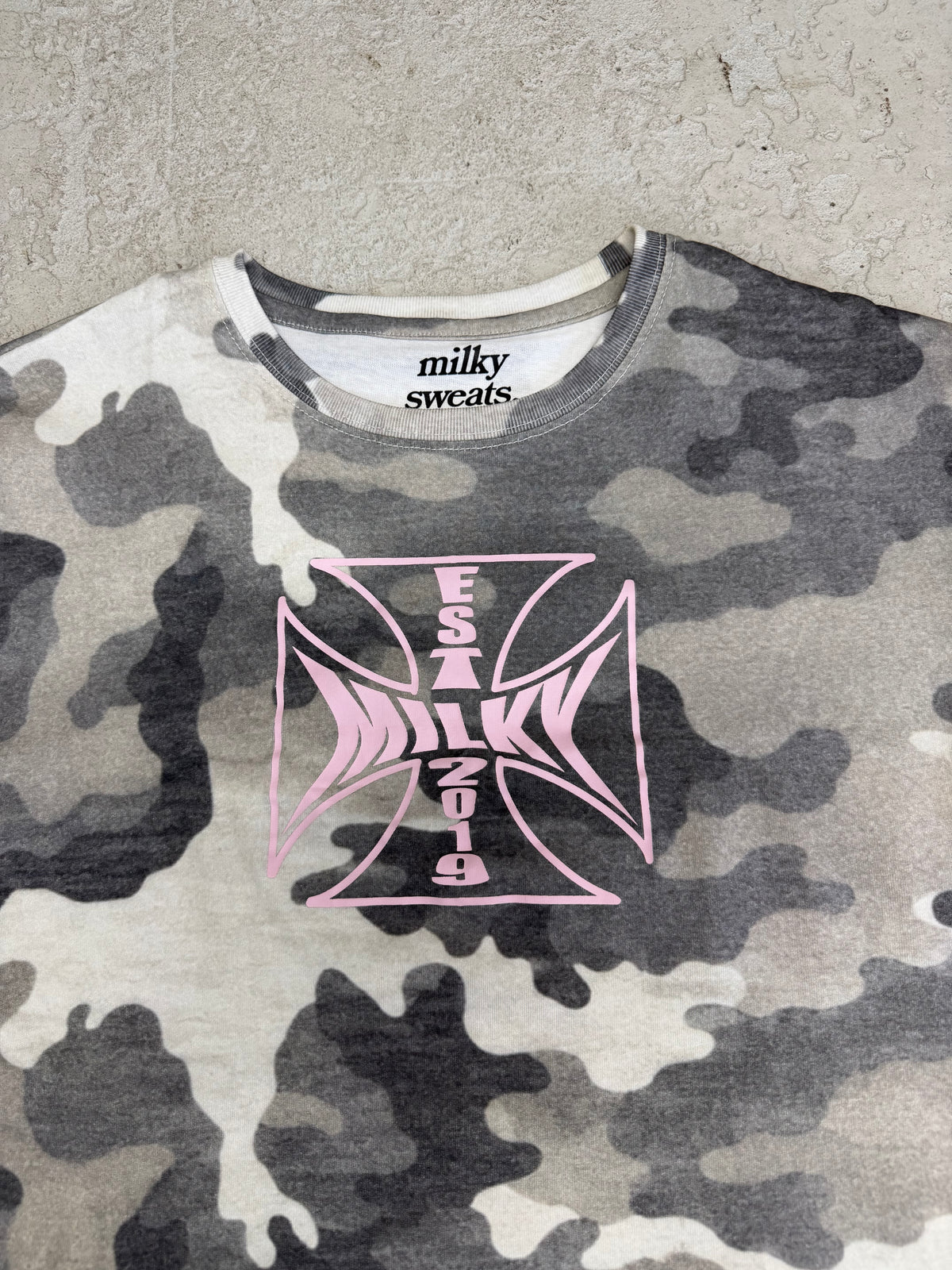 THE CAMO BABY TEE