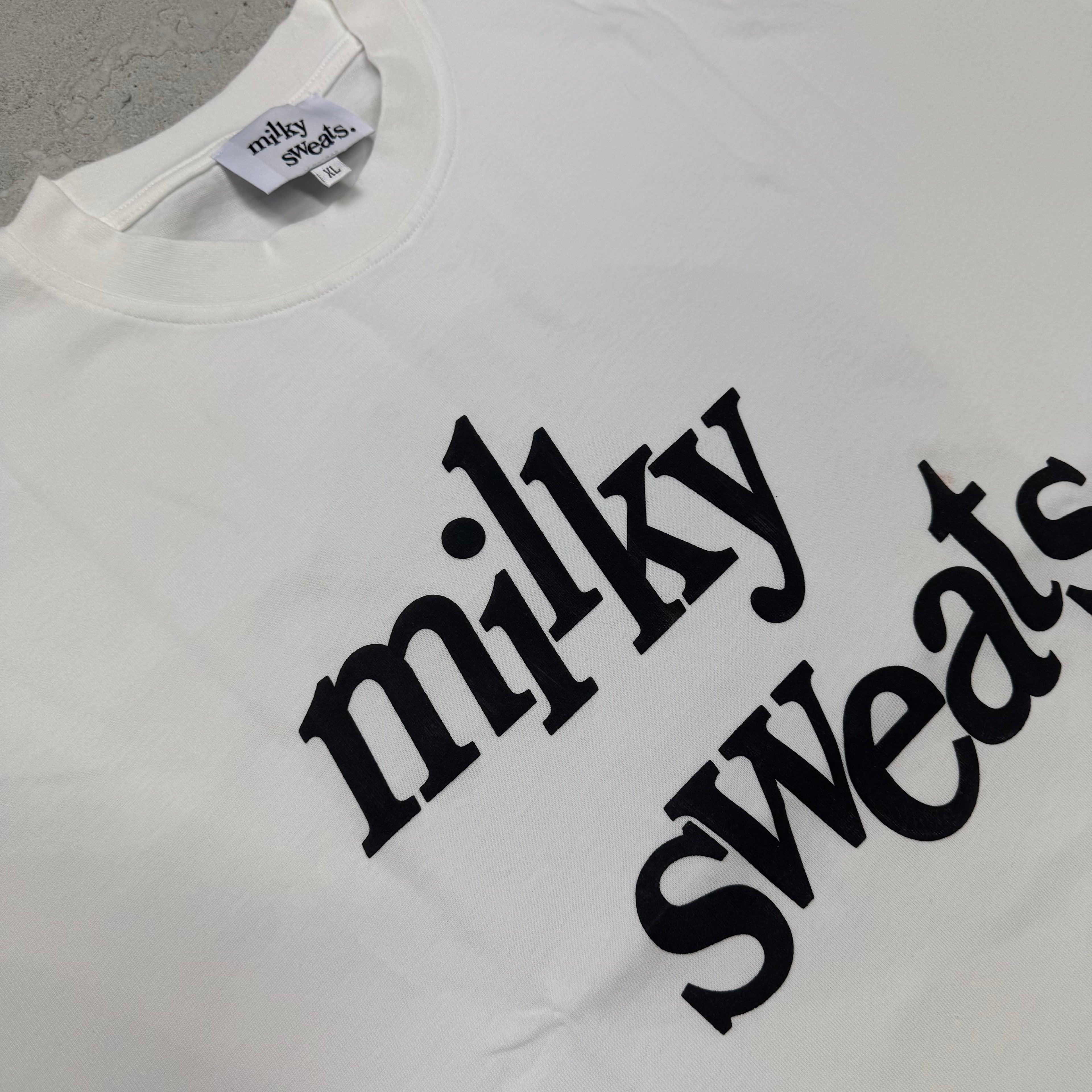 JUMBO PUFF PRINT TEE