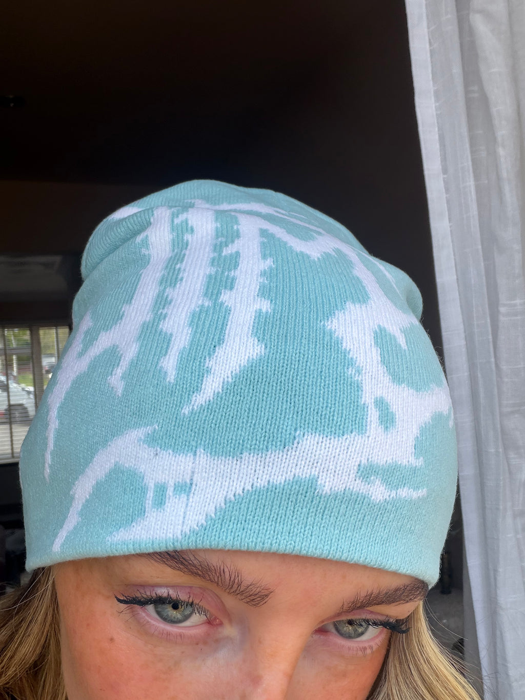 MILKY SKULL BEANIE