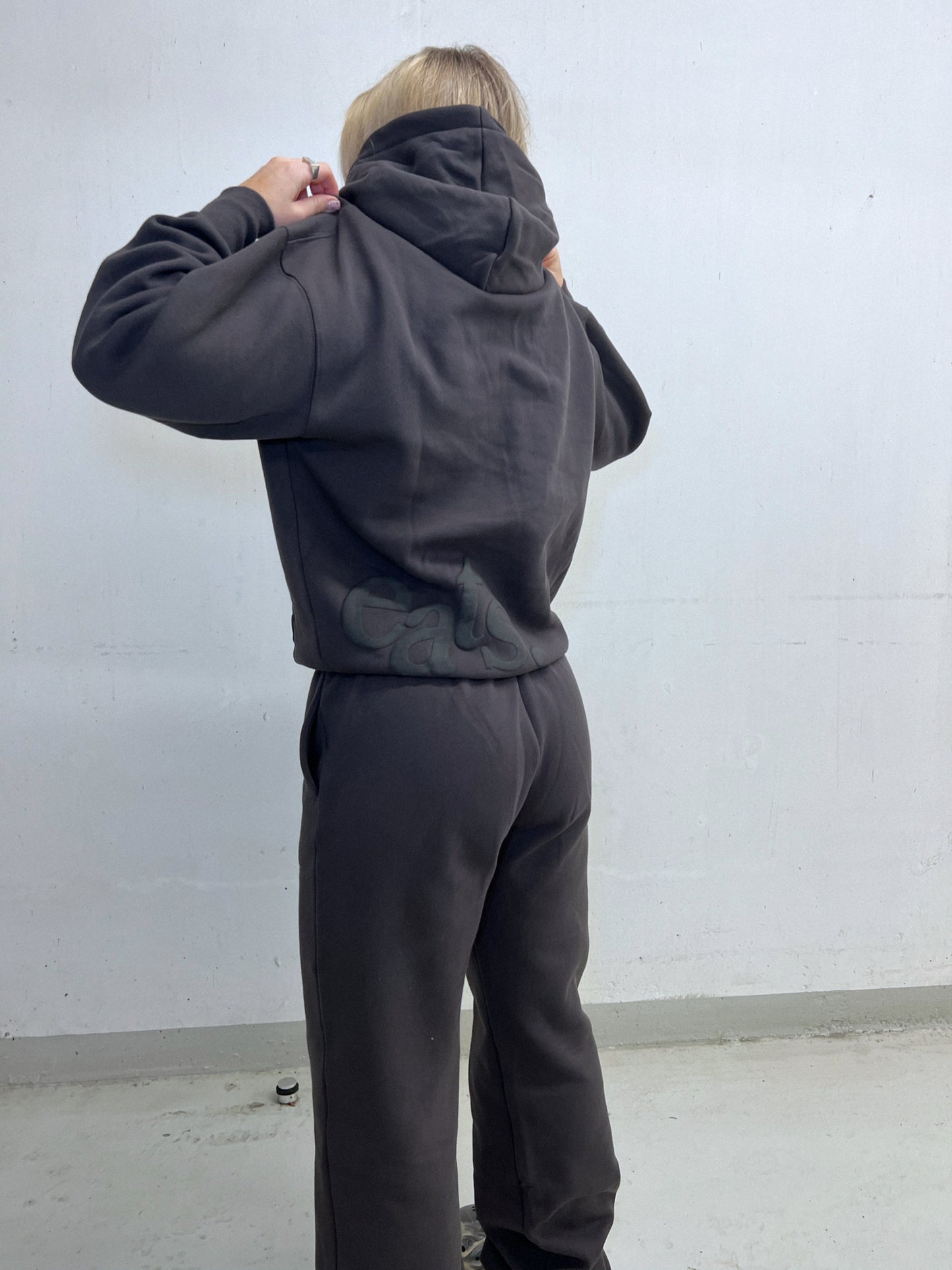 CHARCOAL MILKY SWEATPANTS